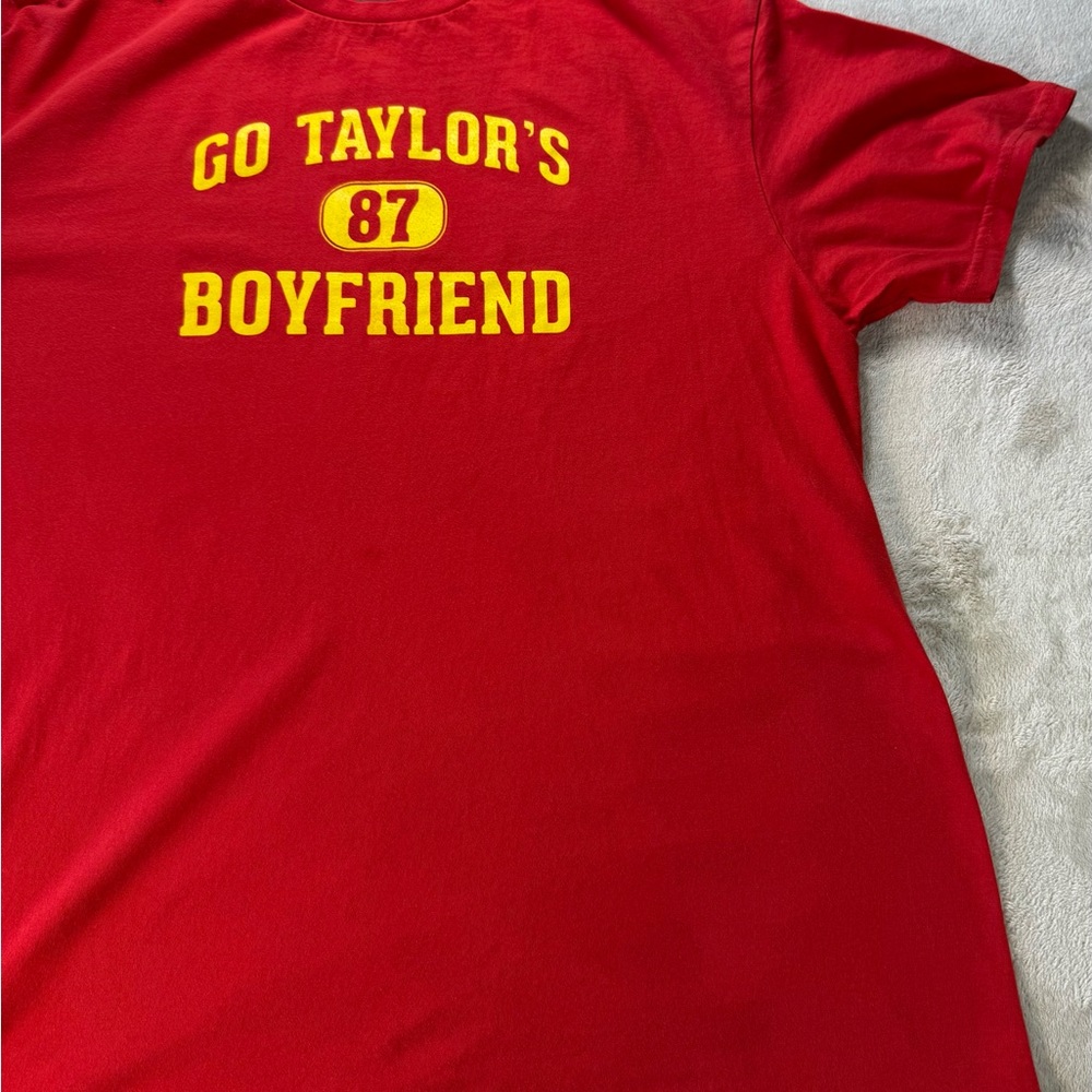 Go Taylor’s Boyfriend Travis Kelsey T Shirt Kanas city Chiefs size Large - Picture 4 of 7